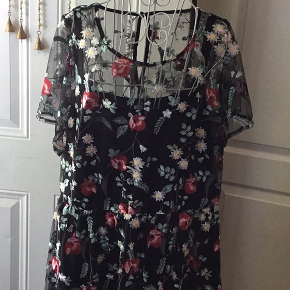 Lane Bryant Black and Pink Flutter Sleeve Midi Sundress - Picture 2 of 4